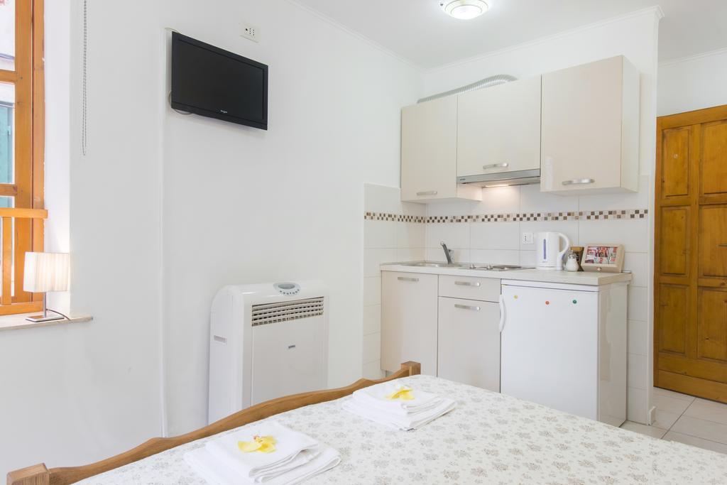 Top City Center Apartments ชิเบนิก ภายนอก รูปภาพ
